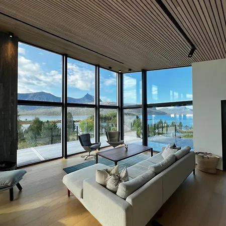 Efjord And Stetind - Stetind Ballangen