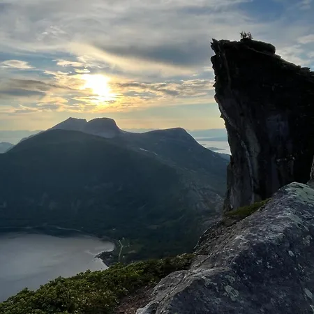 Efjord And Stetind - Stetind Holiday home *
