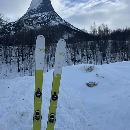 Efjord And Stetind - Stetind Holiday home *